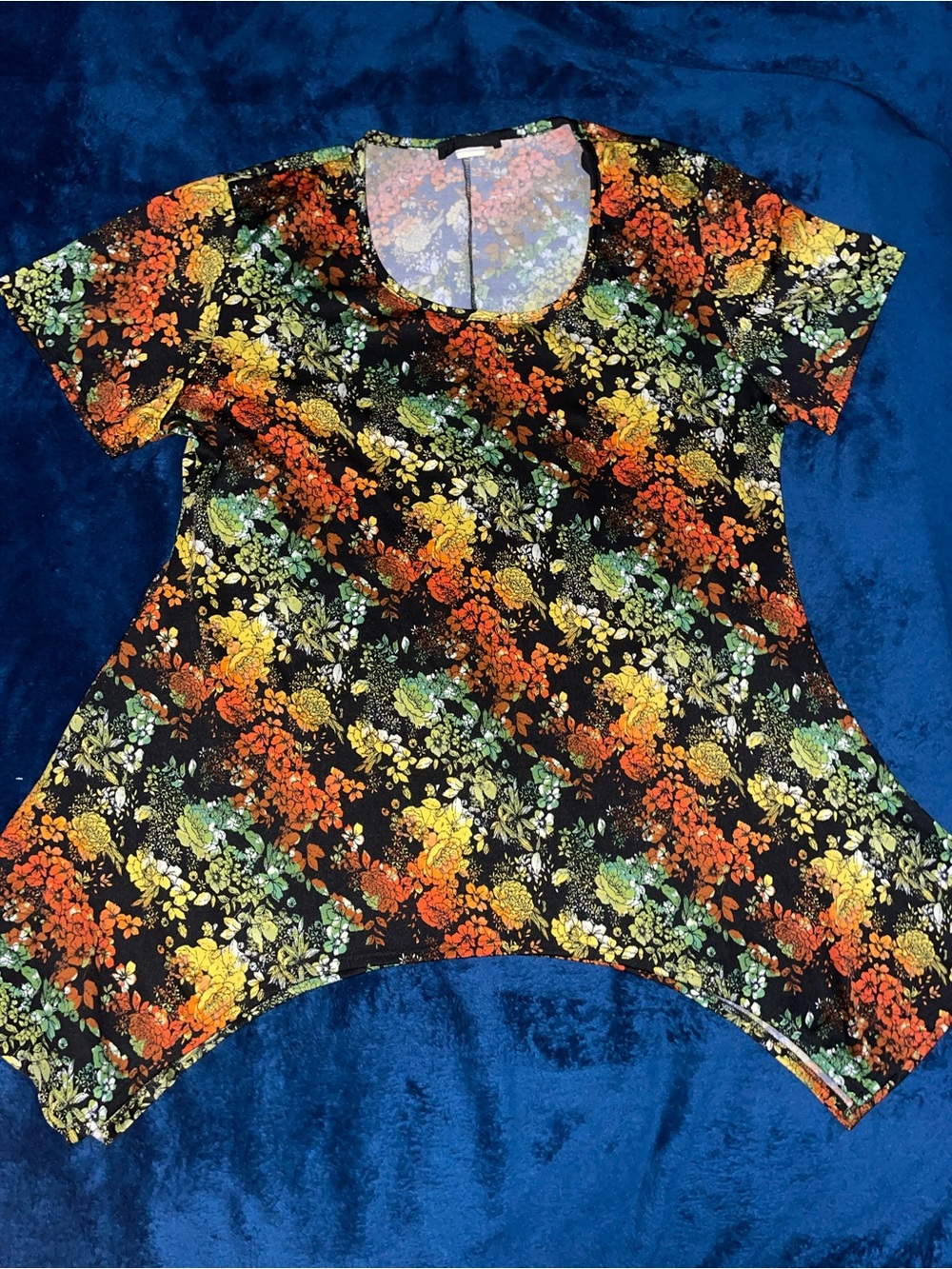 Women's Floral Scoop Neck Short Sleeve Top - Black Multi